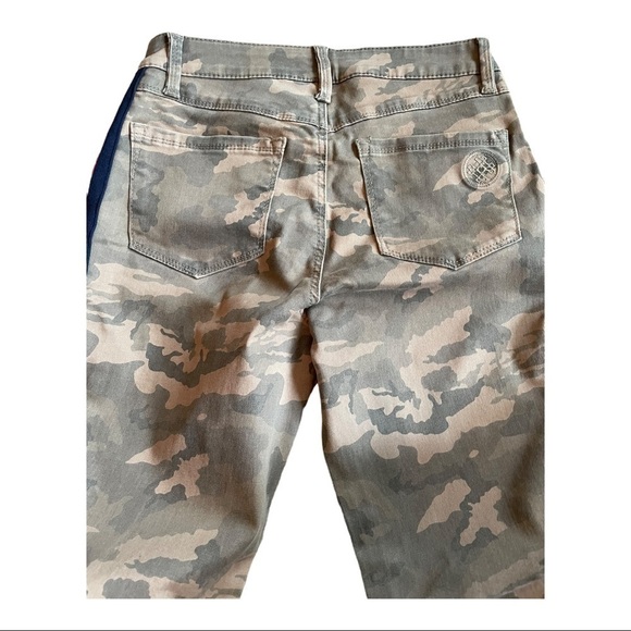 LAURIE Felt Power Silky Track Stripe Camo Print Jeans - Picture 6 of 11